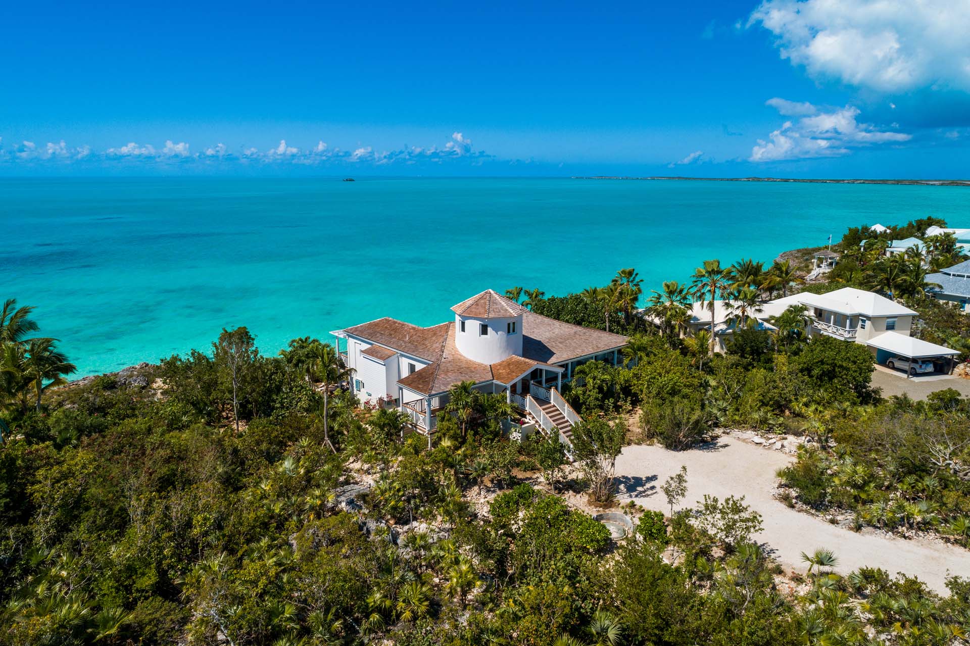 Villa Oceanside Tower In Turks & Caicos, Ie Oct 