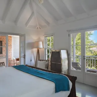 11.1 gustavia view bungalow guest bedroom 3