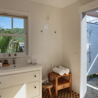 12.1 gustavia view bungalow guest bathroom 3