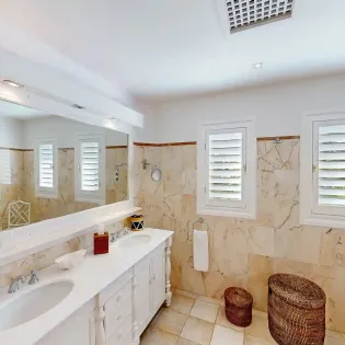 14.1 mustique guest bathroom 2