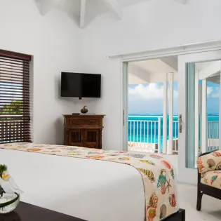 5.3 beach villa sandstone bedroom 1