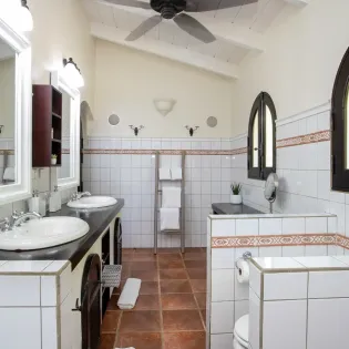 5.6 joie de vivre bathroom 1