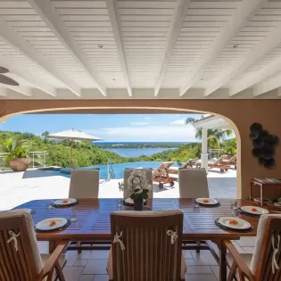 6.2 villa sea vous play outdoor dining