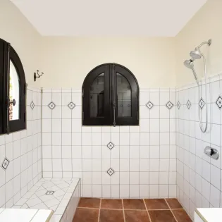 6.6 joie de vivre bathroom 2