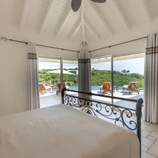 8.3 villa sea vous play bedroom2