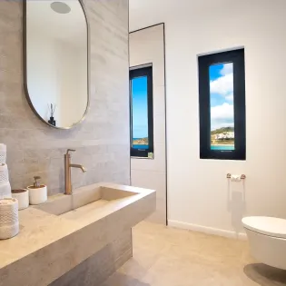 8.4 aqua vista bathroom 1