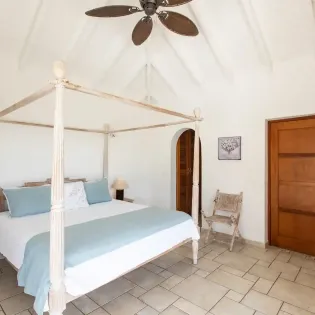 9.3 villa sea vous play bedroom3