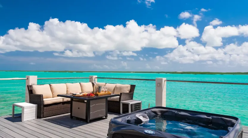 8.1 caicos cay villa hot tub