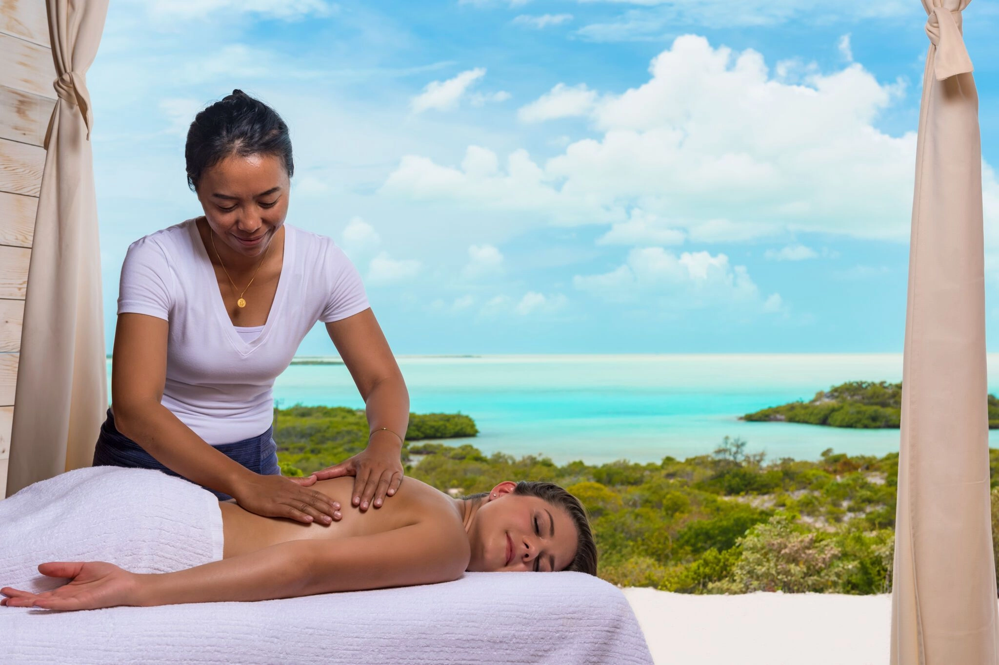 Massage at Na Spa, Turks & Caicos © www.visittci.com